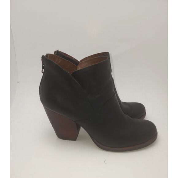 Kork-Ease Castaneda Women's 8.5 Black Leather Heeled Bootie - Picture 3 of 13